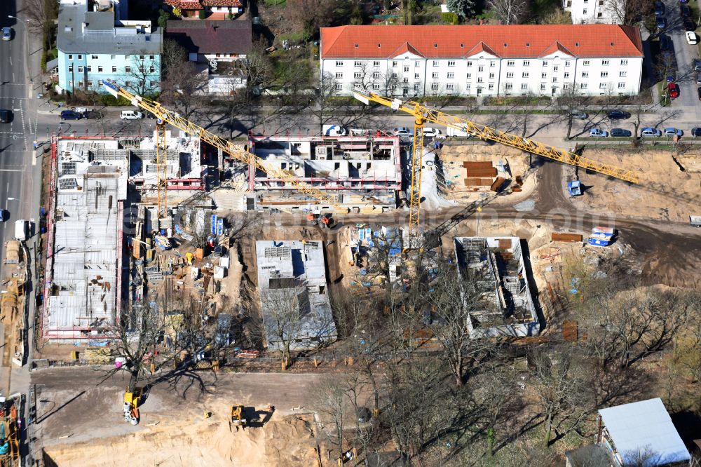 Berlin from above - Construction site to build a new multi-family residential complex Joachimstrasse corner Lindenstrasse in the district Koepenick in Berlin