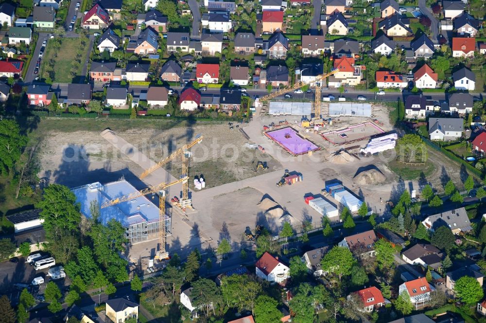 Berlin from above - Construction site to build a new multi-family residential complex of Johannisgaerten between of Strasse am Flugplatz and Melli-Beese-Strasse in the district Johannisthal in Berlin, Germany