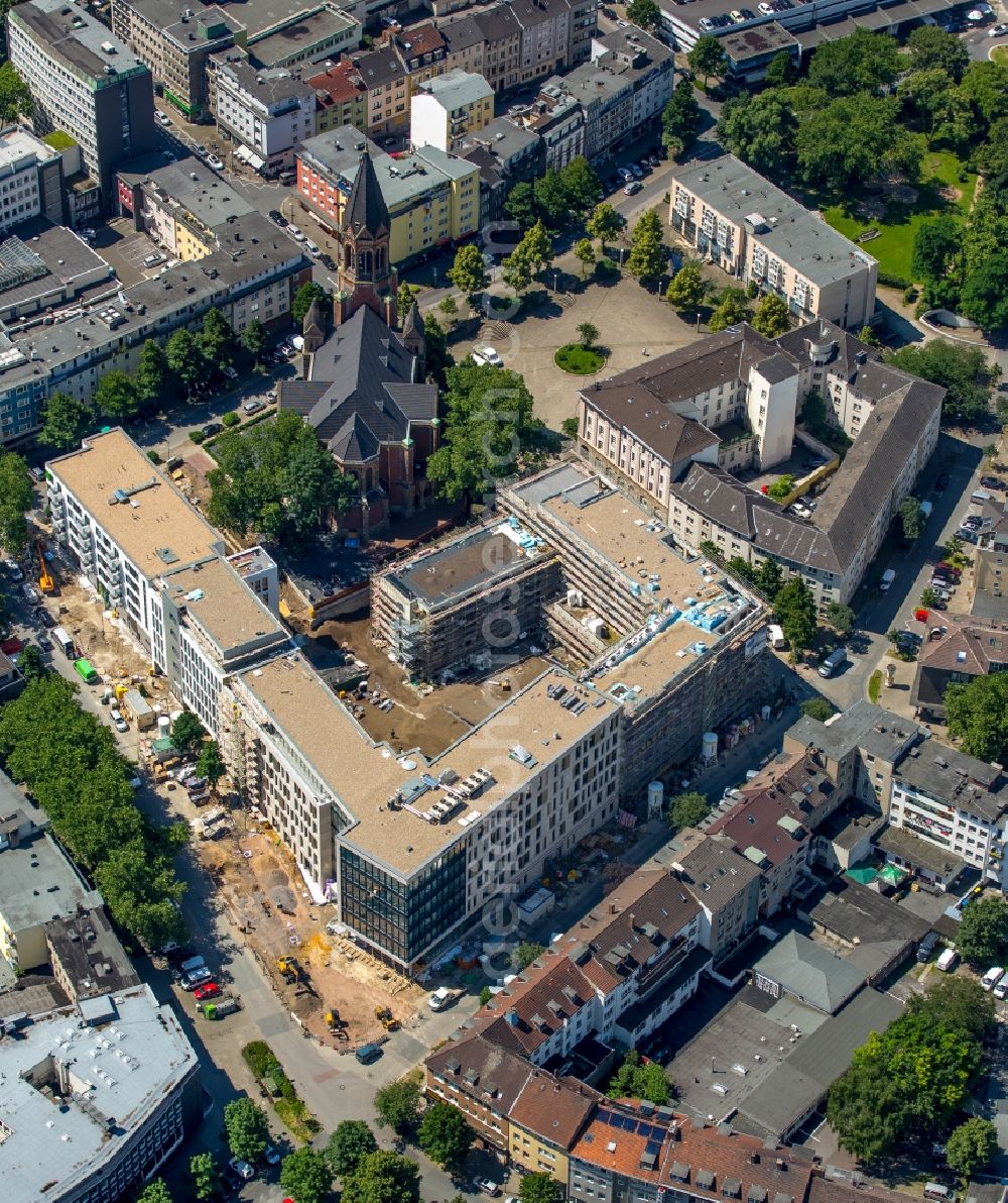 Essen from above - Construction site to build a new multi-family residential complex Kastanienhoefe the Allbau AG, designed by the architectural firm gna and with the general contractor Ed. Zueblin AG in Essen in the state North Rhine-Westphalia