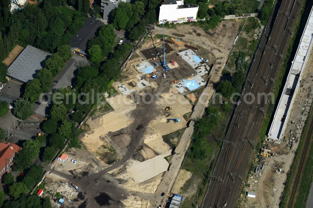 Aerial photograph Berlin - Construction site to build a new multi-family residential complex Kruppstrasse - Lehrter Strasse in Berlin