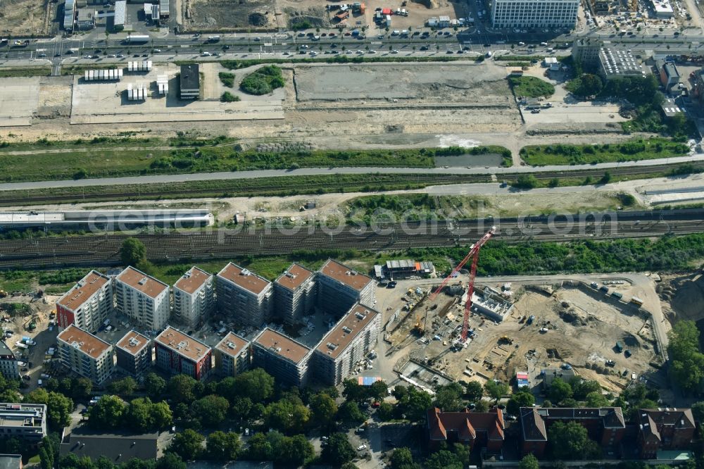 Berlin from above - Construction site to build a new multi-family residential complex Kruppstrasse - Lehrter Strasse in Berlin