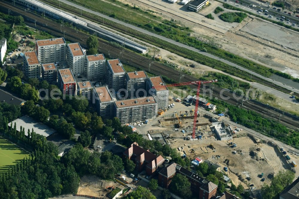 Aerial image Berlin - Construction site to build a new multi-family residential complex Kruppstrasse - Lehrter Strasse in Berlin