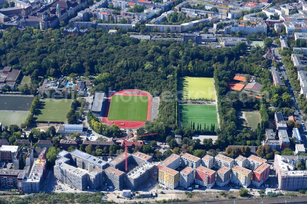 Aerial image Berlin - Construction site to build a new multi-family residential complex Kruppstrasse - Lehrter Strasse in Berlin