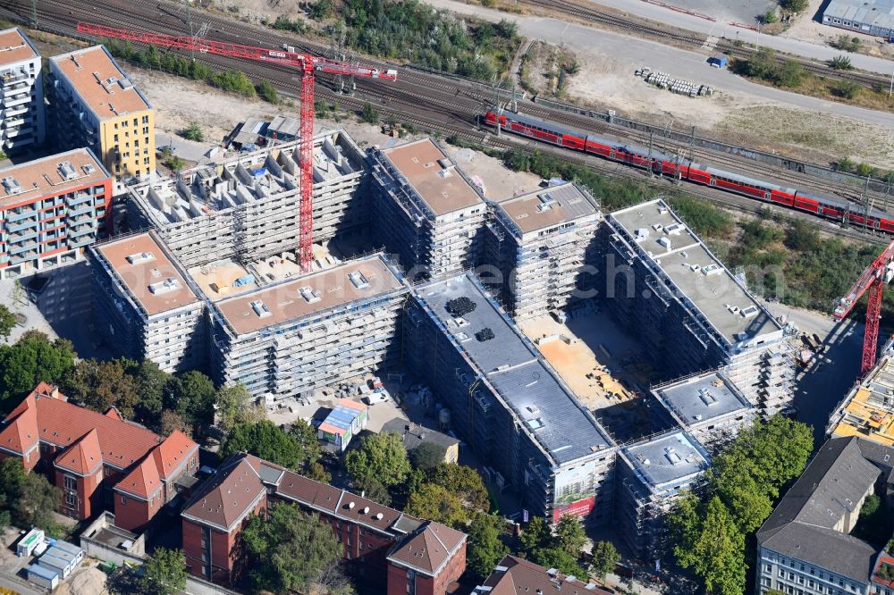 Berlin from above - Construction site to build a new multi-family residential complex Kruppstrasse - Lehrter Strasse in Berlin