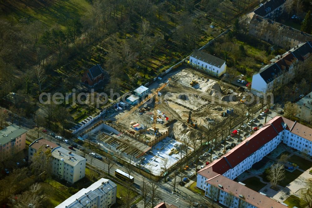 Berlin from the bird's eye view: Construction site to build a new multi-family residential complex Lankwitzer Hofgaerten on Muehlenstrasse in the district Lankwitz in Berlin, Germany