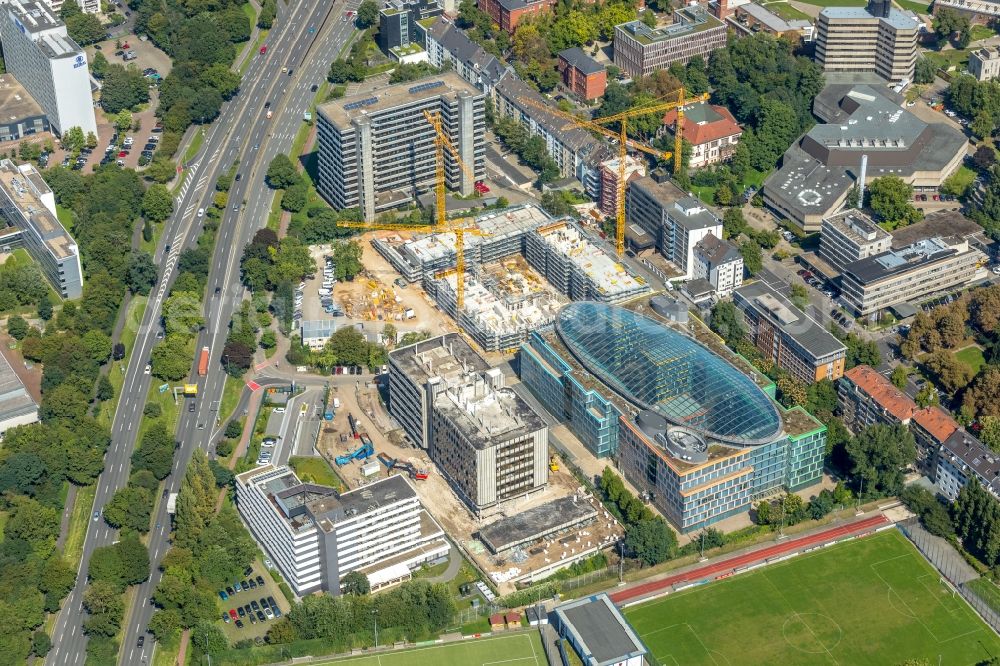 Düsseldorf from the bird's eye view: Construction site to build a new multi-family residential complex a??LaViea?? on Schwannstrasse in Duesseldorf in the state North Rhine-Westphalia, Germany