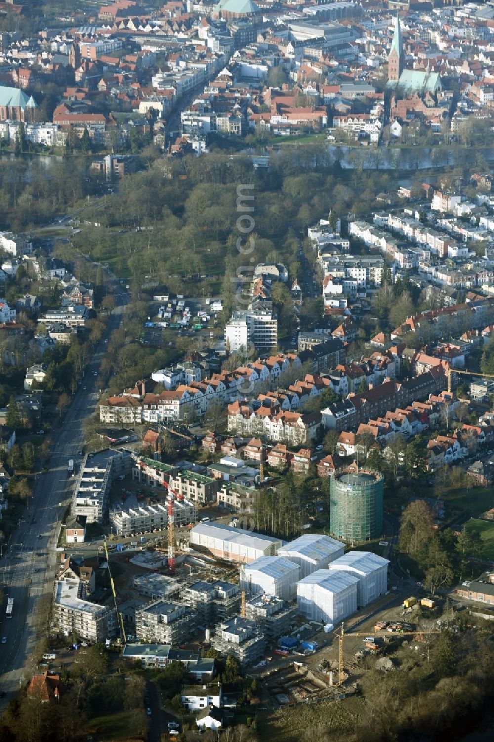 Lübeck from above - Construction site to build a new multi-family residential complex on Ratzeburger Allee - Zum Wasserspeicher in Luebeck in the state Schleswig-Holstein, Germany