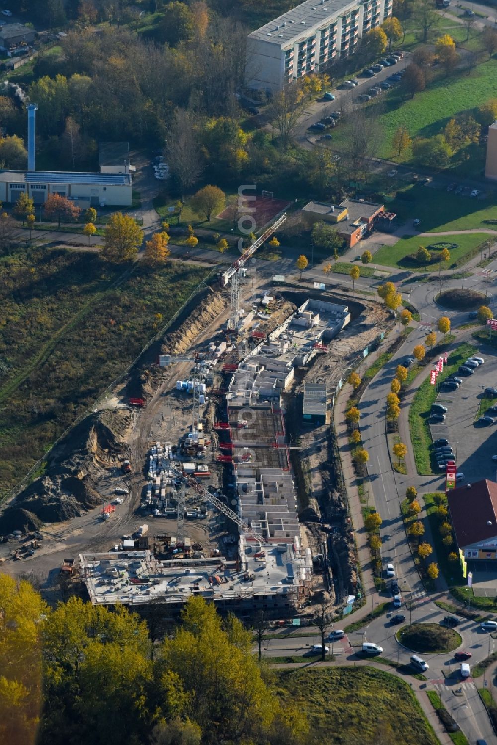 Teltow from the bird's eye view: Construction site to build a new multi-family residential complex Lichterfelder Allee corner Schoenower Strasse in Teltow in the state Brandenburg, Germany