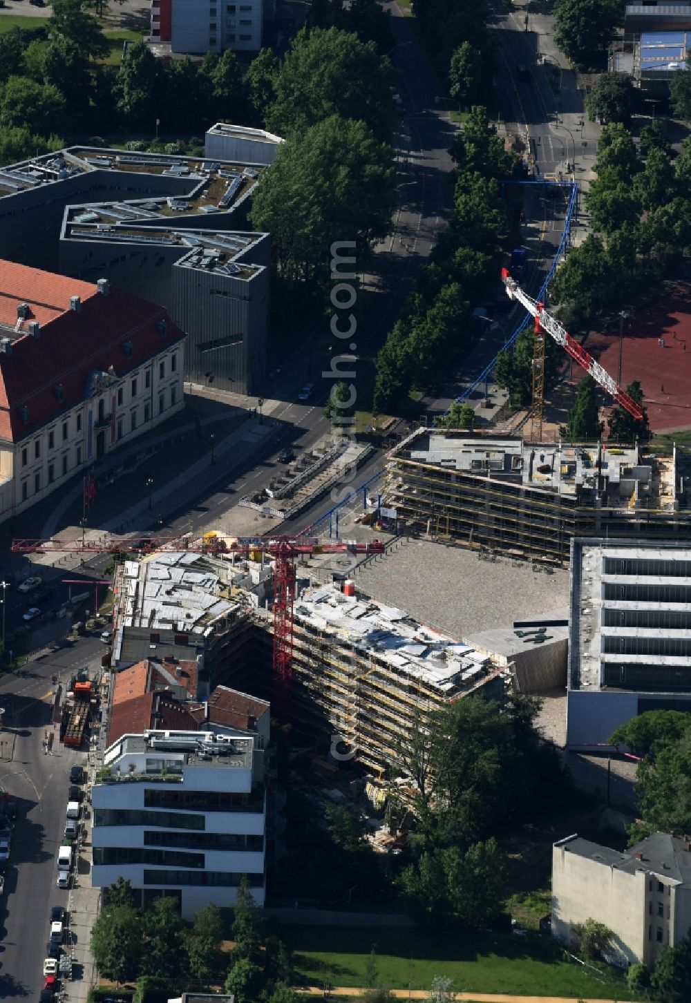 Aerial image Berlin - Construction site to build a new multi-family residential complex in the Lindenstrasse in Berlin