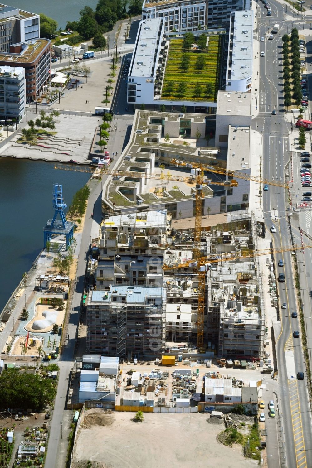 Aerial photograph Offenbach am Main - Construction site to build a new multi-family residential complex Marina Gardens on Nordring in the district Nordend in Offenbach am Main in the state Hesse, Germany