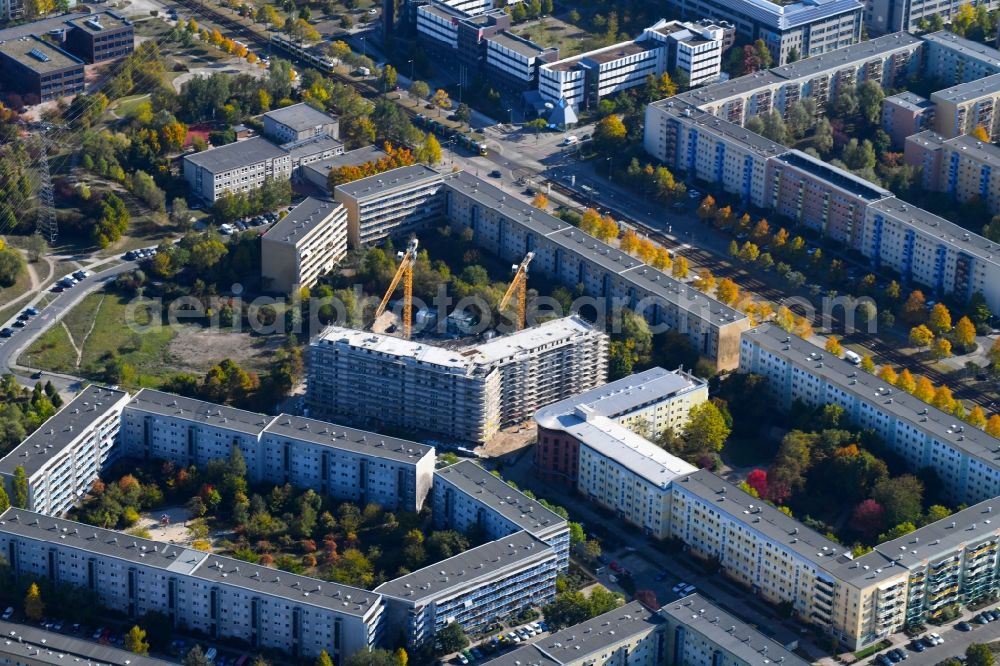 Berlin from the bird's eye view: Construction site to build a new multi-family residential complex Martin-Riesenburger-Strasse in the district Hellersdorf in Berlin, Germany