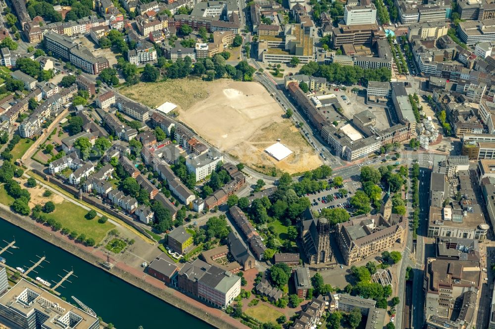 Aerial image Duisburg - Construction site to build a new multi-family residential complex Mercatorviertel along the Oberstrasse - Poststrasse and Gutenbergstrasse in Duisburg in the state North Rhine-Westphalia, Germany