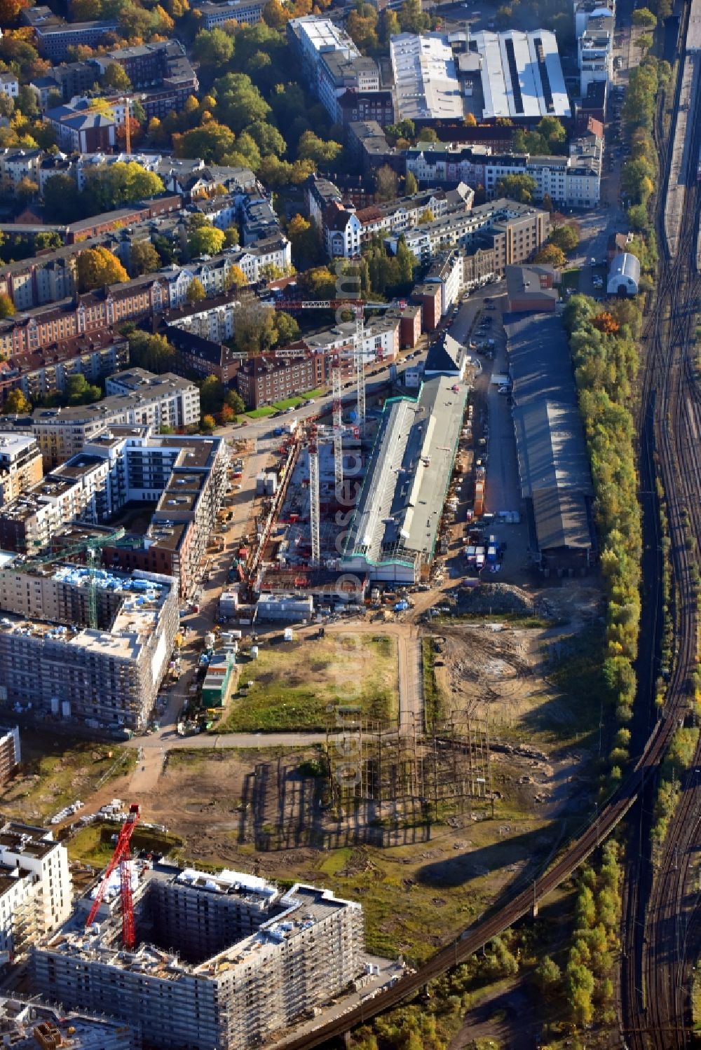 Hamburg from the bird's eye view: Construction site to build a new multi-family residential complex Mitte Altona between Felicitas-Kukuck-Strasse and Harkortstrasse in the district Altona in Hamburg, Germany