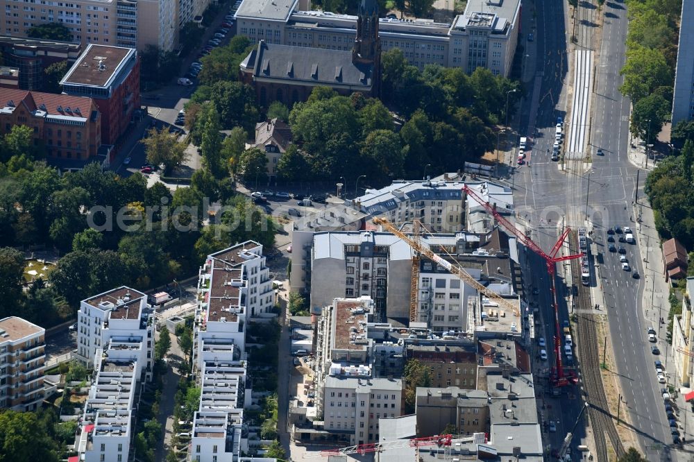 Berlin from the bird's eye view: Construction site to build a new multi-family residential complex Am Maerchenbrunnen between Greifswalder Strasse and Am Maerchenbrunnen in the district Pankow in Berlin, Germany