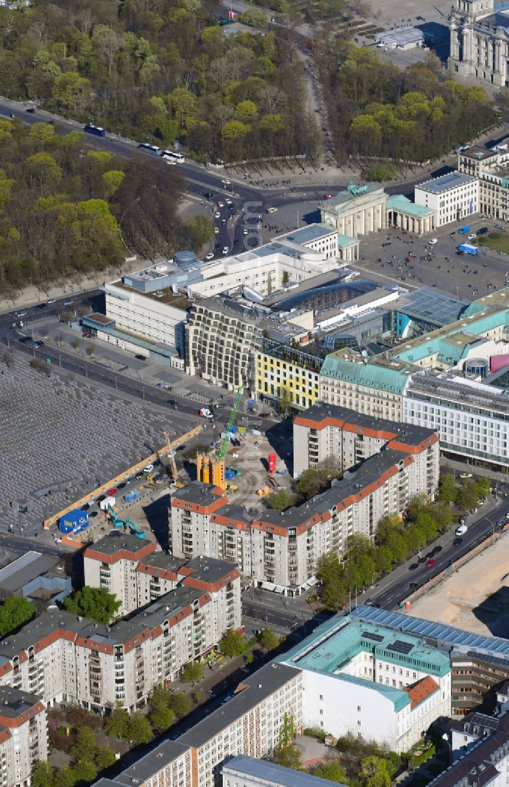 Aerial image Berlin - Construction site to build a new multi-family residential complex of MUC Real Estate GmbH on Cora-Berliner-Strasse in the district Mitte in Berlin, Germany