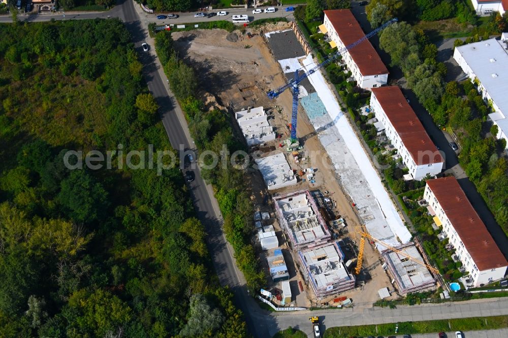 Berlin from the bird's eye view: Construction site to build a new multi-family residential complex Am Niederfeld - Rosenhagener Strasse - Hohenseeweg - Steffenshagener Strasse in the district Kaulsdorf in Berlin, Germany