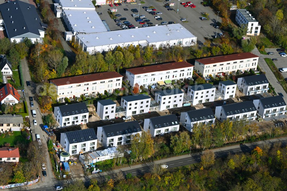 Aerial photograph Berlin - Construction site to build a new multi-family residential complex Am Niederfeld - Rosenhagener Strasse - Hohenseeweg - Steffenshagener Strasse on street Am Niederfeld in the district Kaulsdorf in Berlin, Germany