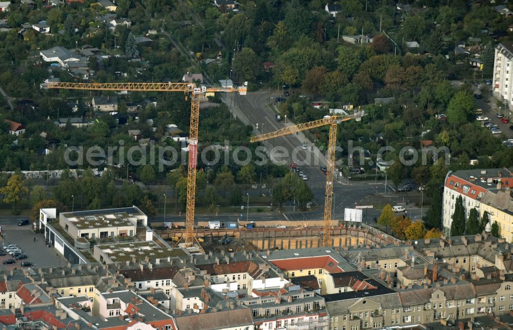 Aerial photograph Berlin - Construction site to build a new multi-family residential complex nio der Bauunternehmung WOLFF & MUeLLER corner Bornholmer, Malmoeer und Finnlaendische Strasse destrict Prenzlauer Berg in Berlin