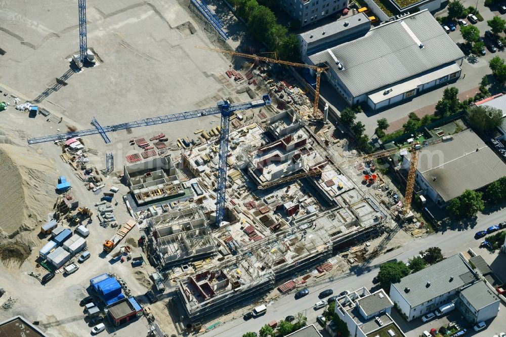 Aerial photograph München - Construction site to build a new multi-family residential complex on Peter-Anders-Strasse in the district Pasing-Obermenzing in Munich in the state Bavaria, Germany