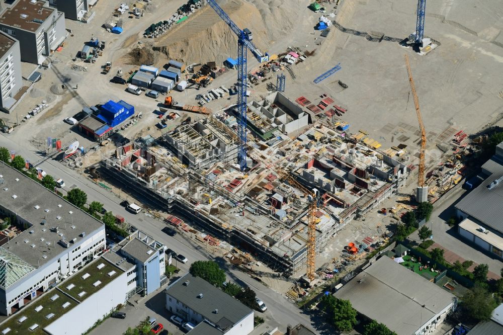 München from the bird's eye view: Construction site to build a new multi-family residential complex on Peter-Anders-Strasse in the district Pasing-Obermenzing in Munich in the state Bavaria, Germany