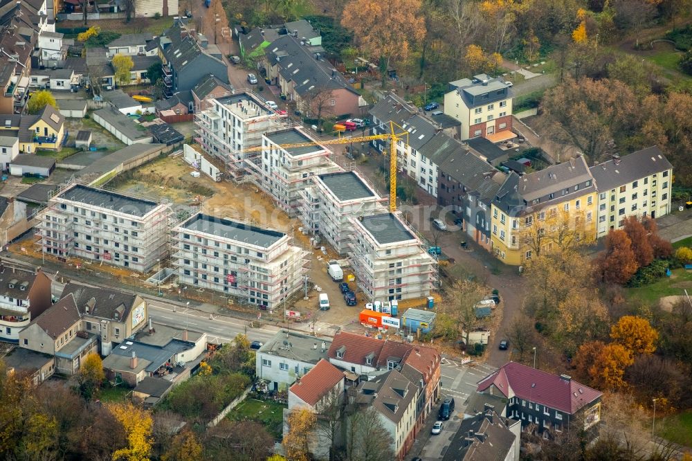 Duisburg from above - Construction site to build a new multi-family residential complex in the district Untermeiderich in Duisburg in the state North Rhine-Westphalia