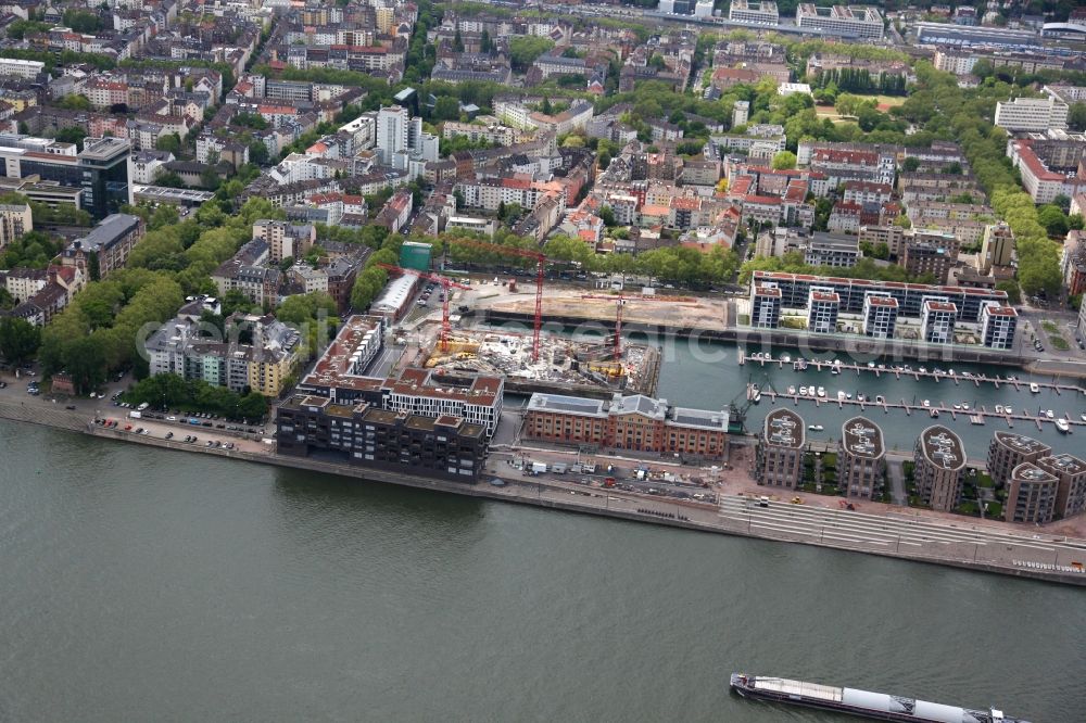 Aerial image Mainz - Construction site to build a new multi-family residential complex PANDION DOXX on the Suedmole in Alten Zollhafen in the district Neustadt in Mainz in the state Rhineland-Palatinate, Germany