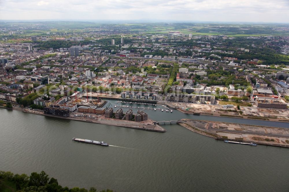 Mainz from the bird's eye view: Construction site to build a new multi-family residential complex PANDION DOXX on the Suedmole in Alten Zollhafen in the district Neustadt in Mainz in the state Rhineland-Palatinate, Germany