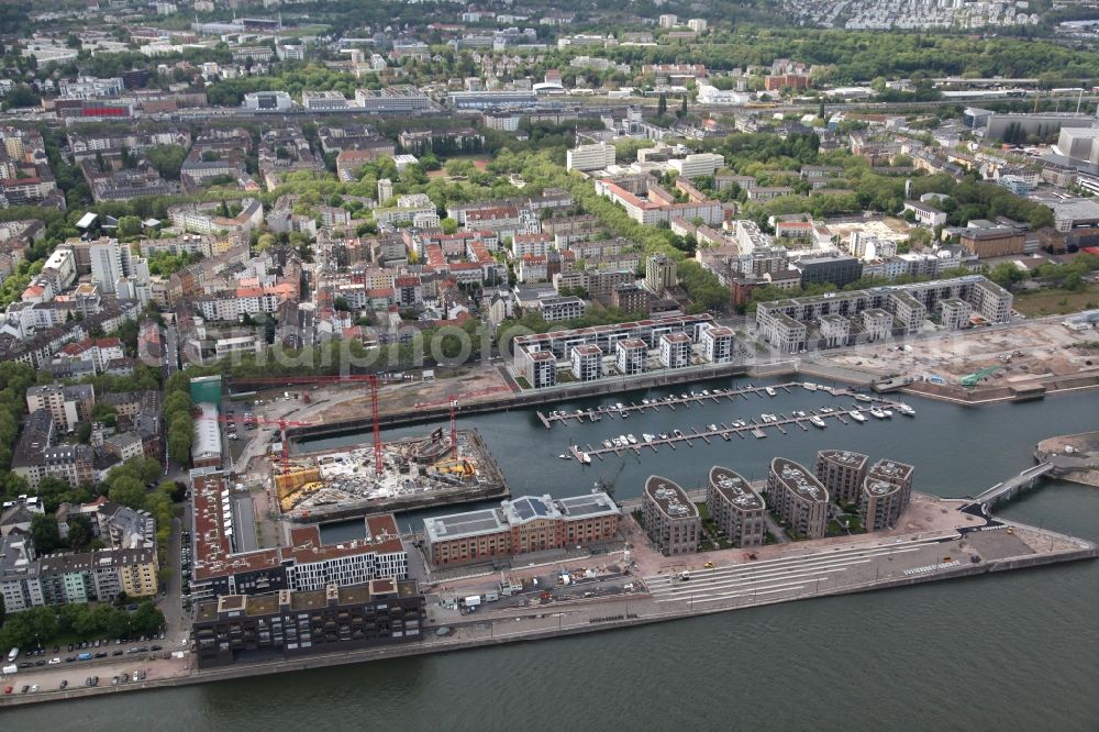 Aerial photograph Mainz - Construction site to build a new multi-family residential complex PANDION DOXX on the Suedmole in Alten Zollhafen in the district Neustadt in Mainz in the state Rhineland-Palatinate, Germany