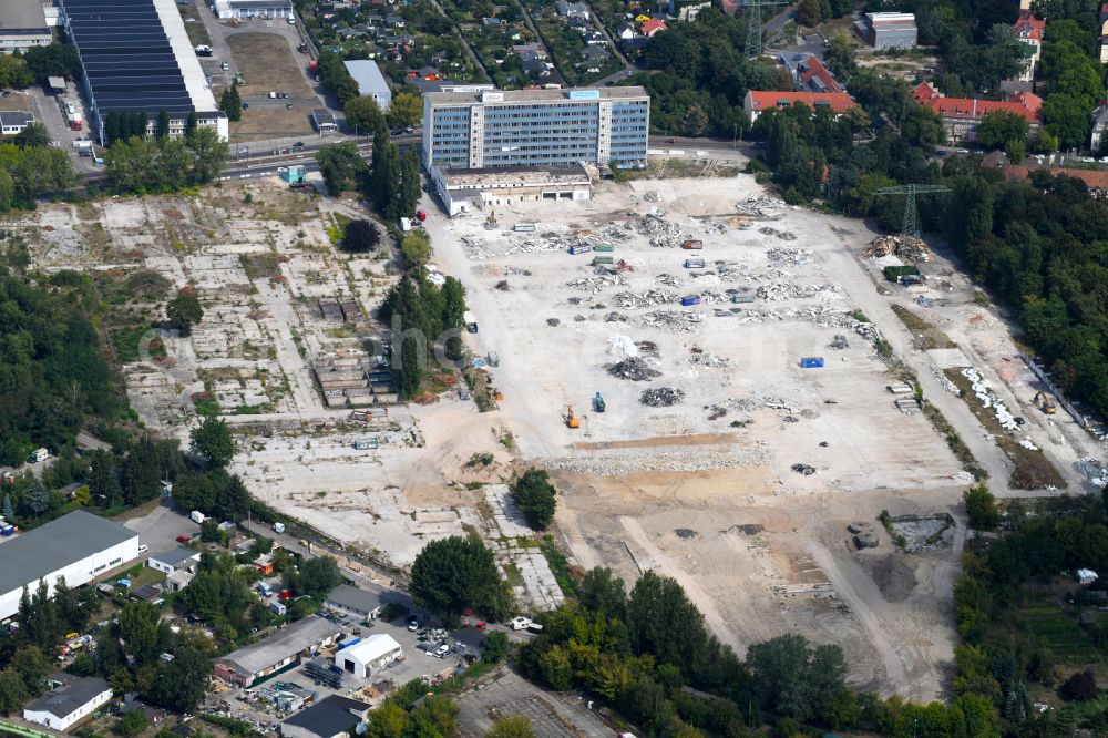 Berlin from above - Construction site to build a new multi-family residential complex Parkstadt Karlshorst between Blockdammweg, Trautenauer Strasse in the district Karlshorst in Berlin, Germany