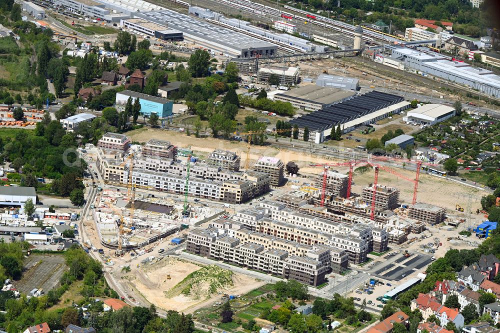 Berlin from the bird's eye view: Construction site to build a new multi-family residential complex Parkstadt Karlshorst between Blockdammweg, Trautenauer Strasse on street Georg-Klingenberg-Strasse in the district Karlshorst in Berlin, Germany