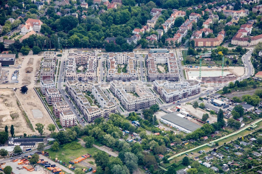 Berlin from the bird's eye view: Construction site to build a new multi-family residential complex Parkstadt Karlshorst between Blockdammweg, Trautenauer Strasse on street Georg-Klingenberg-Strasse in the district Karlshorst in Berlin, Germany