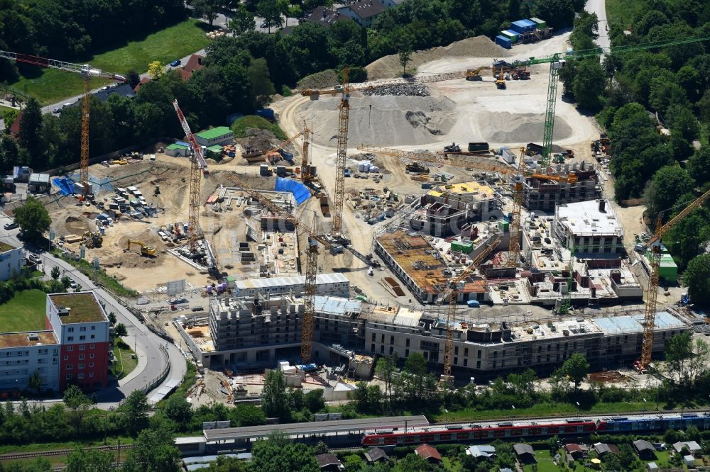 München from the bird's eye view: Construction site to build a new multi-family residential complex a??ParkStylea?? in the district Aubing-Lochhausen-Langwied in Munich in the state Bavaria, Germany