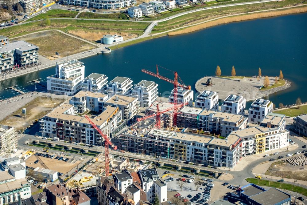 Aerial image Dortmund - Construction site for construction of a multi-family house residential area at Phoenix Lake other Hoerder Brook Parkway in Dortmund in North Rhine-Westphalia