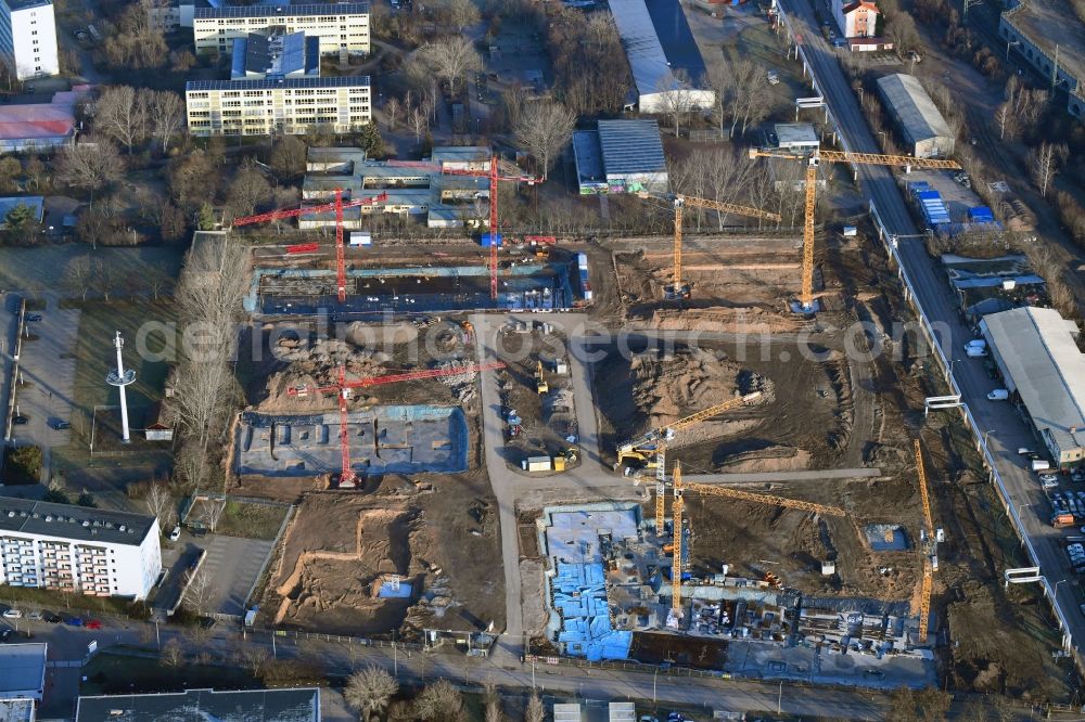 Erfurt from above - Construction site to build a new multi-family residential complex of Projektgesellschaft Erfurt Nr.8 GmbH on Geschwister-Scholl-Strasse - Am Alten Nordhaeuser Bahnhof in the district Kraempfervorstadt in Erfurt in the state Thuringia, Germany