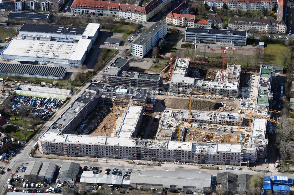 Erfurt from the bird's eye view: Construction site to build a new multi-family residential complex of Projektgesellschaft Erfurt Nr.8 GmbH on Geschwister-Scholl-Strasse - Am Alten Nordhaeuser Bahnhof in the district Kraempfervorstadt in Erfurt in the state Thuringia, Germany