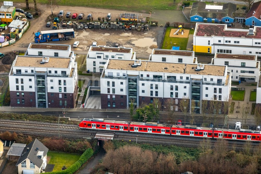 Aerial photograph Essen - Construction site to build a new multi-family residential complex Promenadenweg on river banks of Ruhr in the district Kettwig in Essen in the state North Rhine-Westphalia