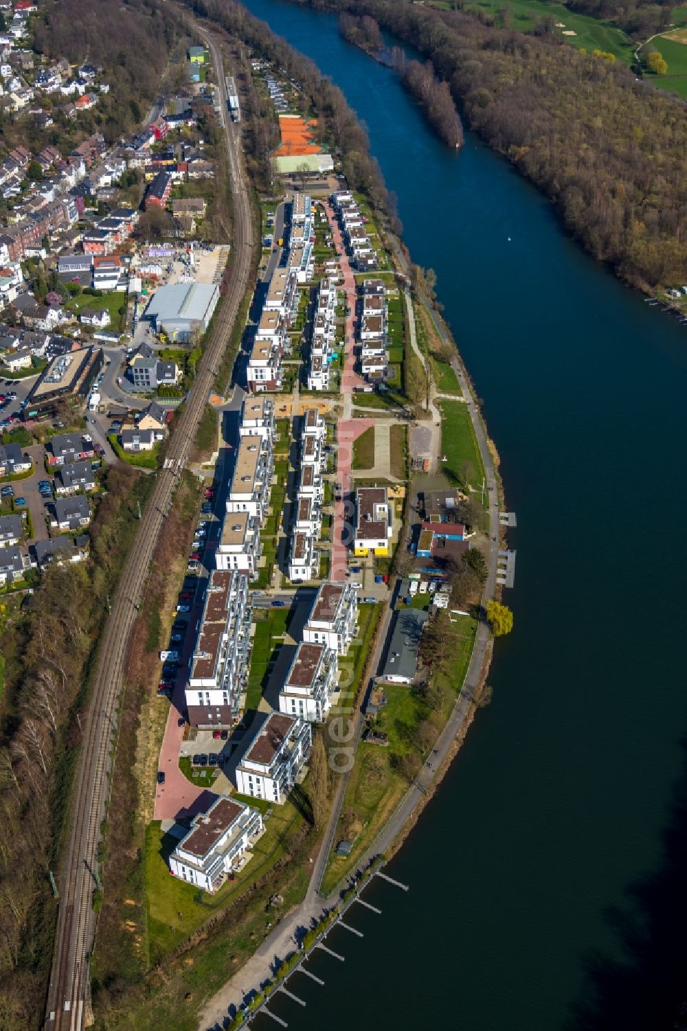 Aerial image Essen - Construction site to build a new multi-family residential complex Promenadenweg on river banks of Ruhr in the district Kettwig in Essen in the state North Rhine-Westphalia