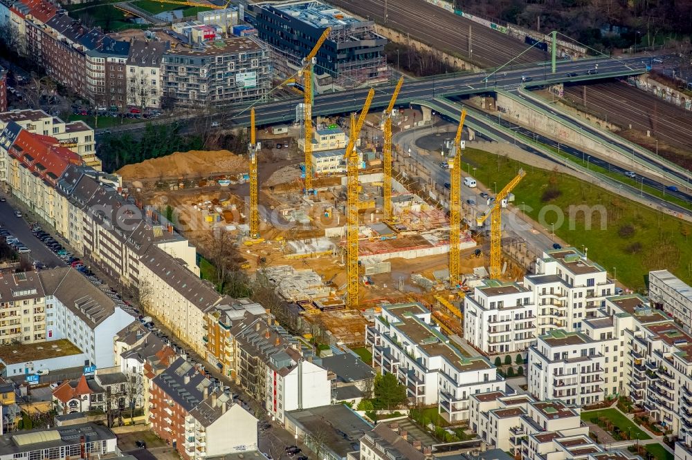 Düsseldorf from the bird's eye view: Construction site to build a new multi-family residential complex Quartier Central an der Marc-Chagall-Strasse und Juelicher Strasse in Duesseldorf in the state North Rhine-Westphalia