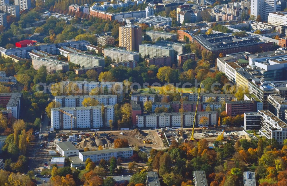 Berlin from the bird's eye view: Construction site to build a new multi-family residential complex Quartier Luisenpark on Stallschreiberstrasse - Alexandrinenstrasse in the district Mitte in Berlin, Germany