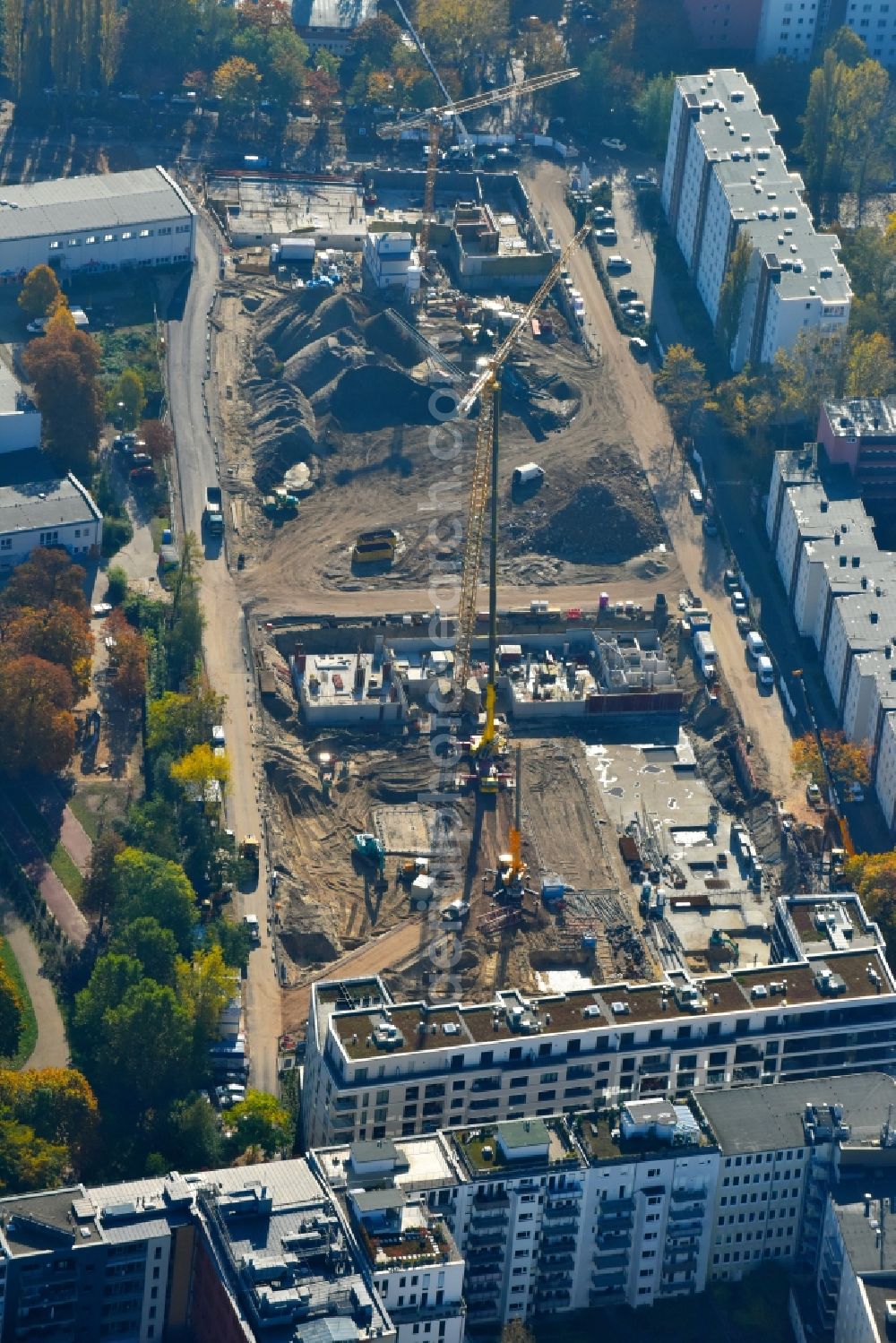 Berlin from the bird's eye view: Construction site to build a new multi-family residential complex Quartier Luisenpark on Stallschreiberstrasse - Alexandrinenstrasse in the district Mitte in Berlin, Germany