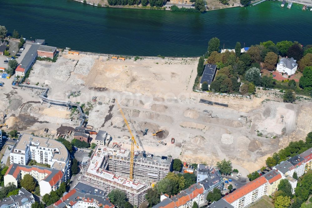 Berlin from above - Construction site to build a new multi-family residential complex Fliessstrasse - Hasselwerder Strasse on river Spree in the district Schoeneweide in Berlin, Germany