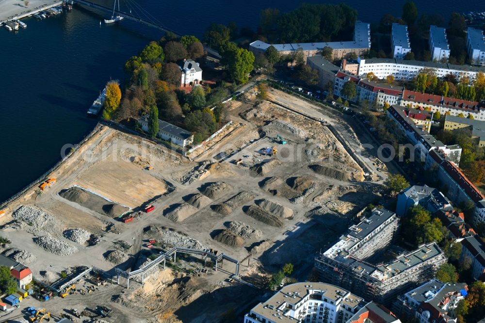 Berlin from above - Construction site to build a new multi-family residential complex Fliessstrasse - Hasselwerder Strasse on river Spree in the district Schoeneweide in Berlin, Germany