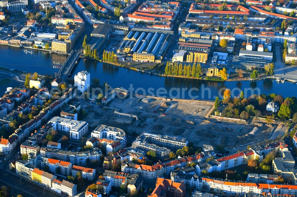 Berlin from above - Construction site to build a new multi-family residential complex Fliessstrasse - Hasselwerder Strasse on river Spree in the district Schoeneweide in Berlin, Germany