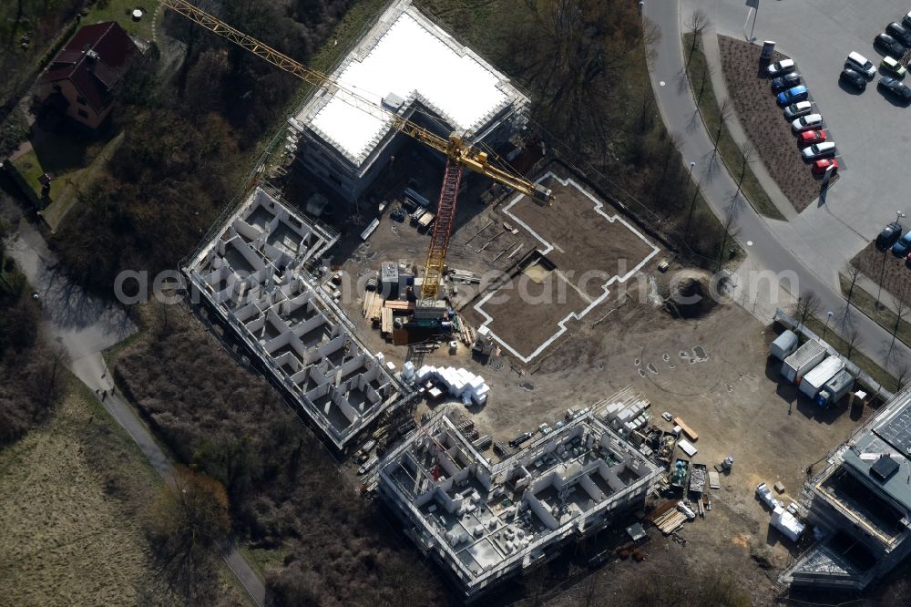 Aerial photograph Fredersdorf-Vogelsdorf - Construction site to build a new multi-family residential complex Refugium am Muehlenfliess an der Brueckenstrasse in Fredersdorf-Vogelsdorf in the state Brandenburg