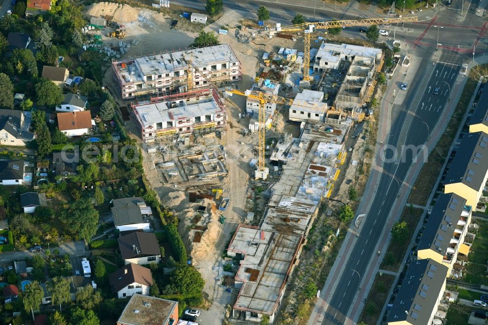 Aerial photograph Berlin - Construction site to build a new multi-family residential complex Schoenefelder Chaussee corner Wegedornstrasse in the district Altglienicke in Berlin, Germany