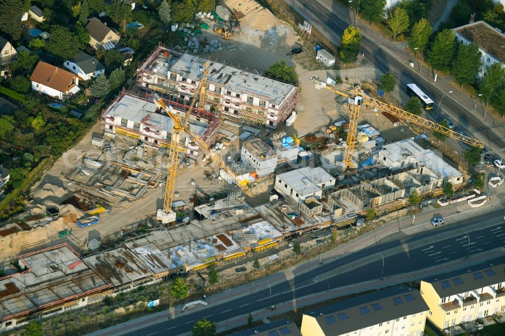 Aerial photograph Berlin - Construction site to build a new multi-family residential complex Schoenefelder Chaussee corner Wegedornstrasse in the district Altglienicke in Berlin, Germany