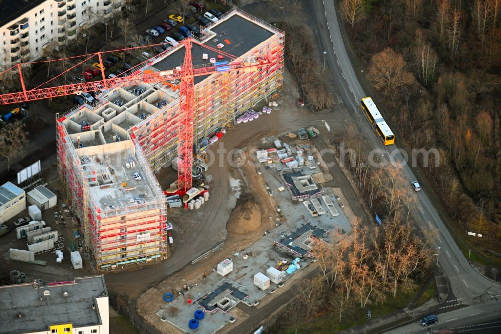 Berlin from the bird's eye view: Construction site to build a new multi-family residential complex on Seehausener Strasse corner Pablo-Picasso-Strasse in the district Hohenschoenhausen in Berlin, Germany