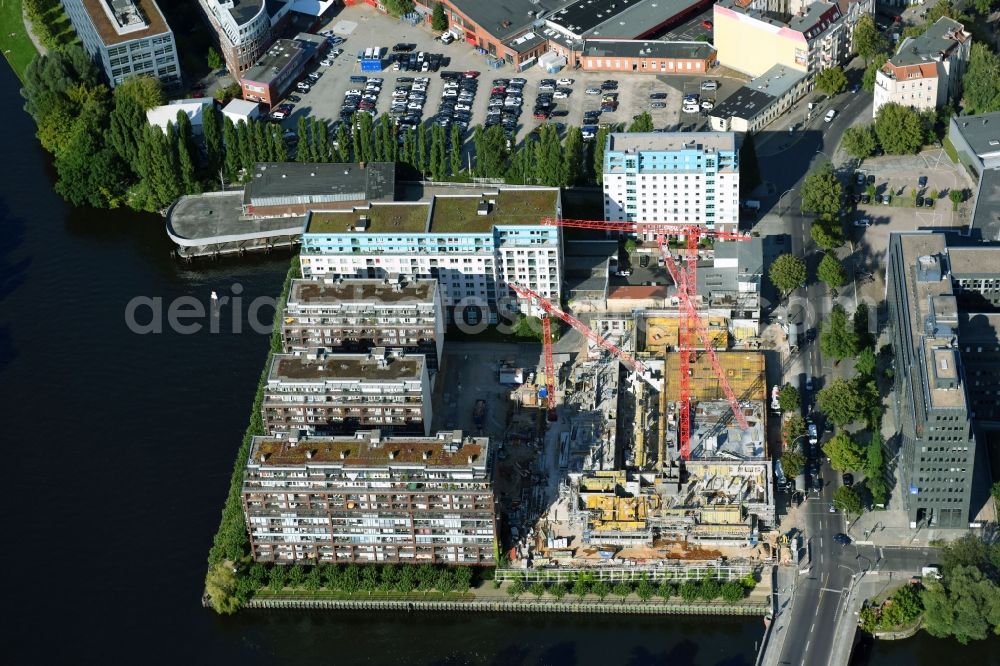 Berlin from above - Construction site to build a new multi-family residential complex Spree-One of OPTIMA-AEGIDIUS-FIRMENGRUPPE Nymphenburger Beteiligungs AG on Dovestrasse in the district Charlottenburg-Wilmersdorf in Berlin, Germany