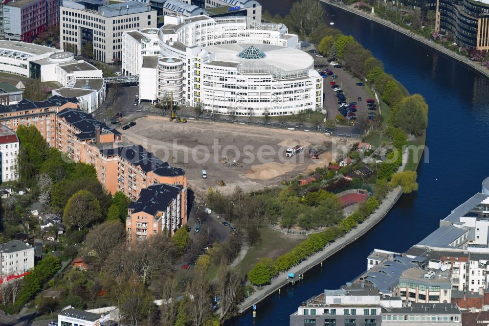 Berlin from above - Construction site to build a new multi-family residential complex Spreegaerten between Schlesingerstrasse and Heisenbergstrasse in the district Charlottenburg in Berlin, Germany