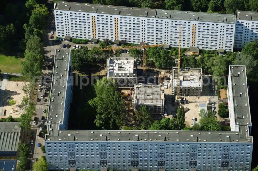 Aerial photograph Berlin - Construction site to build a new multi-family residential complex townhouses Dolgenseestrasse of housing association HOWOGE in the district Lichtenberg in Berlin, Germany